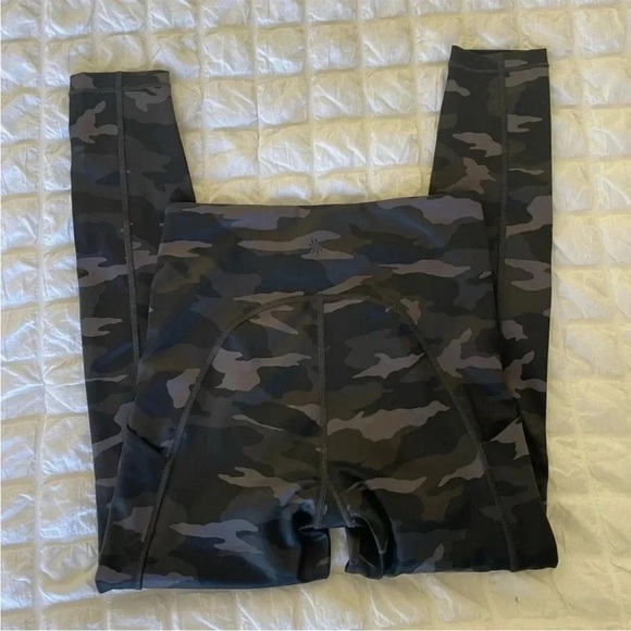 Athleta Dark Ultimate Camouflage High-Waisted Athletic Leggings - Picture 7 of 9